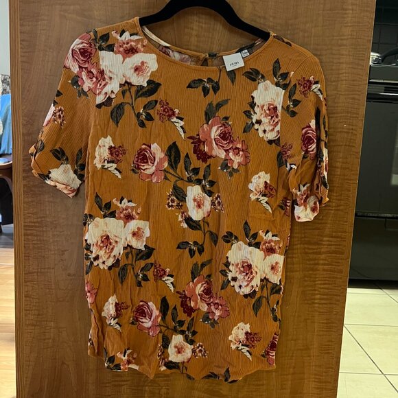 2 for $20 | ICHI Floral T-shirt - Picture 2 of 2